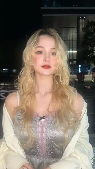ロング カラー 柔らかい艶暖色 レイヤー🫧姫汝のヘアスタイル