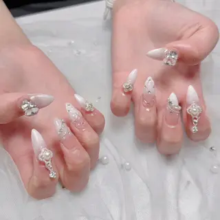 ネイル Jr.ネイリスト🤍 【Alissa】新栄のネイルデザイン