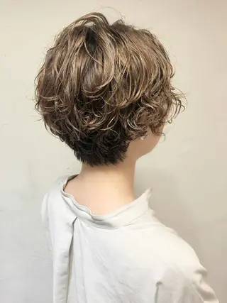 ショート カラー パーマ 千葉 郁也のヘアスタイル