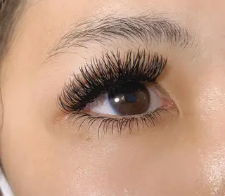 マツエク・マツパ eyelash Anmut Lunaのマツエク・マツパデザイン
