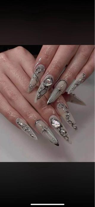 ネイル EMI NAILSのネイルデザイン