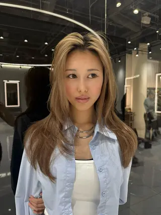 ロング NANAMI／レイヤ ー／ワンホンヘアのヘアスタイル
