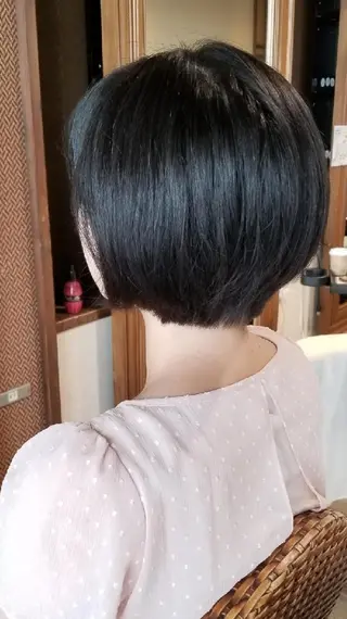 ショート 高口 雅のヘアスタイル