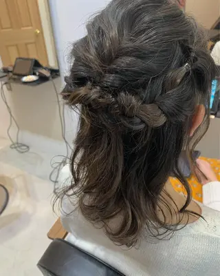 セミロング ヘアアレンジ 名駅🦢大人艶カラー 🪽カミヤアカネのヘアスタイル