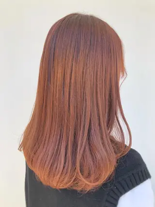 セミロング カラー サワタ ミサのヘアスタイル