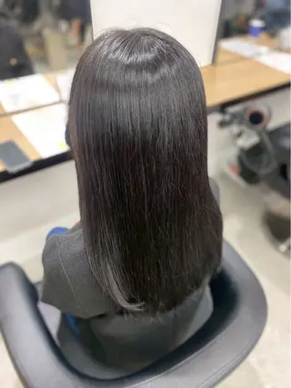 ロング カラー 韓国レイヤー透明感 艶カラー美髪縮毛矯正のヘアスタイル