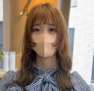 ミディアム カラー 横尾 歩のヘアスタイル