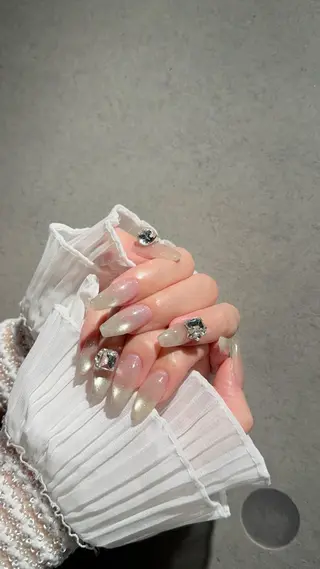 ネイル I-nailロング /ワンホン/キラキラのネイルデザイン