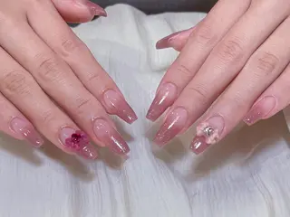ネイル LUMINA NAYAのネイルデザイン