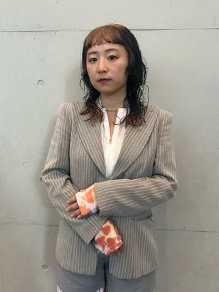 ミディアム カラー パーマ 宮前 芽衣のヘアスタイル