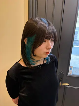 ミディアム カラー しおり🍬 KOKORO🤍のヘアスタイル
