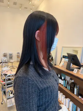 ミディアム 羽鳥 菜々子のヘアスタイル
