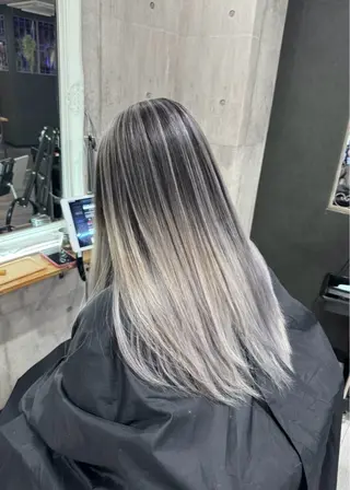 ロング レイヤーカット特化 💜SARIのヘアスタイル