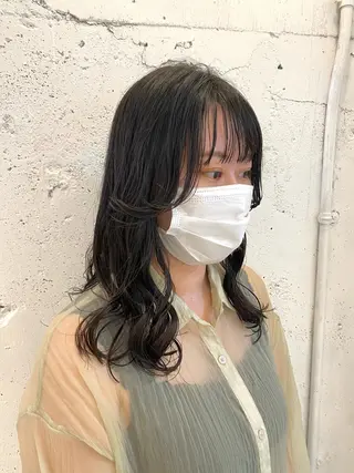 セミロング 天神最安値エクステ カラーレイヤーカットのヘアスタイル