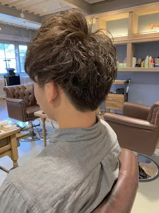 ショート カラー パーマ メンズ Lolonois池田 代表 鍜治本颯太のヘアスタイル