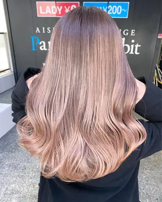 セミロング カラー ブリーチ 透明感HIDEのヘアスタイル