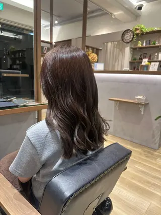 ミディアム 石原 麻菜のヘアスタイル