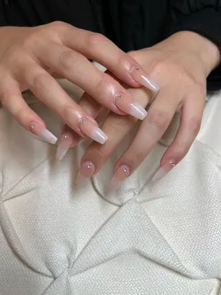 ネイル nail.salon .Reversalのネイルデザイン