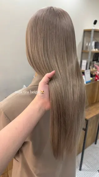 カラー 山下 莉歩のヘアスタイル