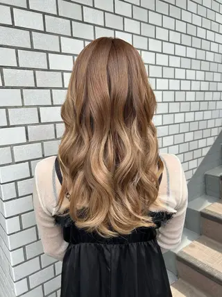ロング ヘアアレンジ HORI tのヘアスタイル