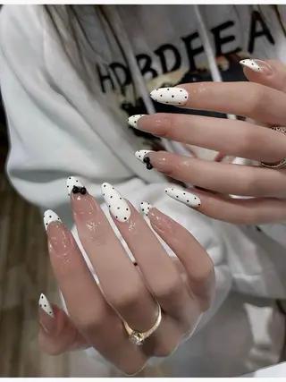 ロング T&D NailSalonのネイルデザイン