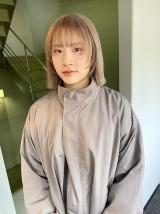 ショート カラー パーマ ヘアアレンジ デザインカラー/ボブ ブリーチカラー/ユリのヘアスタイル