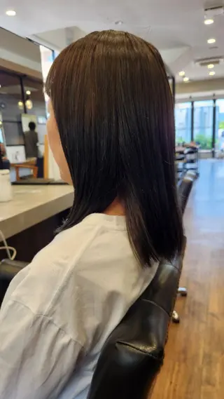 ミディアム 橘 莉穂のヘアスタイル