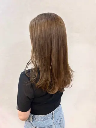 ミディアム 河口 友里のヘアスタイル