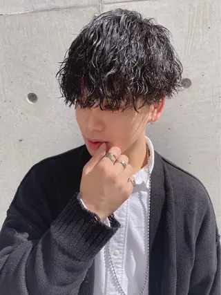 ショート パーマ 亀井隆汰/メンズ専門 パーマ/フェード可のヘアスタイル