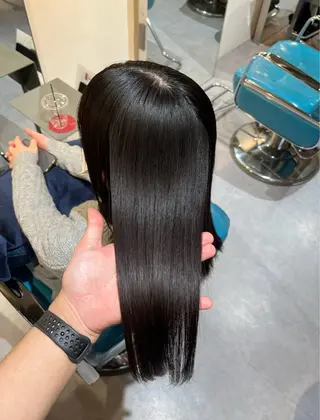 セミロング 必ず笑顔で帰っていた だきます！安田祐貴のヘアスタイル