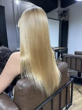 ロング ARCANAブリーチ ダブルカラー🌟原宿のヘアスタイル