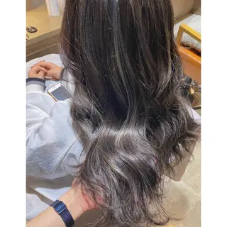 カラー 🩵盛れる顔周り/ 艶カラーemi🩵のヘアスタイル