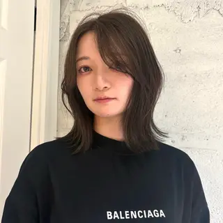 ミディアム いとう ほのかのヘアスタイル