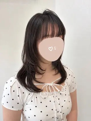 ミディアム 髙木 みのりのヘアスタイル