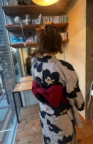 ミディアム 両国駅徒歩1分⭐️ アイロン仕上げのヘアスタイル