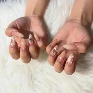 セミロング mao .のネイルデザイン