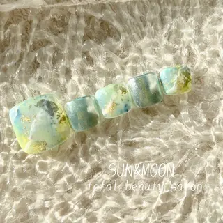 ネイル SUN&MOON REOのネイルデザイン