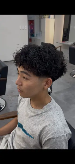 パーマ RIENS 高森俊輔のヘアスタイル