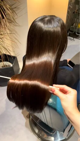 ロング 小野 愛美のヘアスタイル