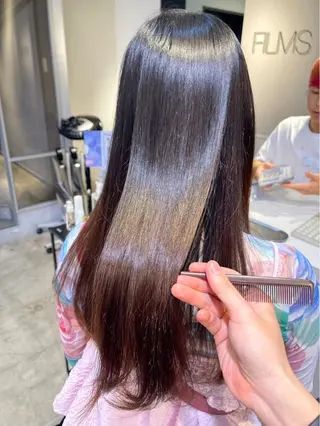 ロング 表参道レイヤーカット 髪質改善山岸季生のヘアスタイル