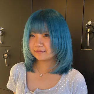 セミロング カラー ヘアアレンジ 🫧ハイトーン×艶 カラー🫧 Rionのヘアスタイル