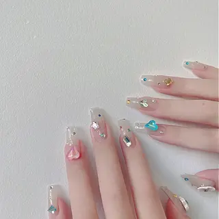 セミロング めぐみのネイルサロン スタッフ練習のネイルデザイン