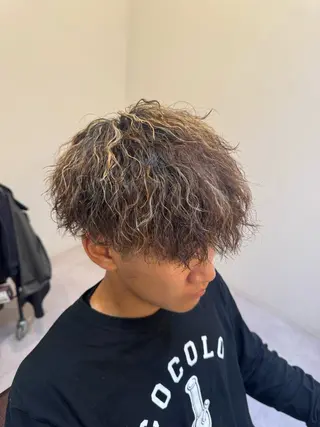 カラー パーマ メンズ 松ヶ迫 珠里のヘアスタイル