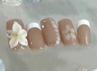 ネイル SHELLTOKYO Hana🌺のネイルデザイン