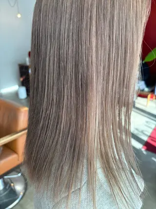 ロング イデカワ リナのヘアスタイル