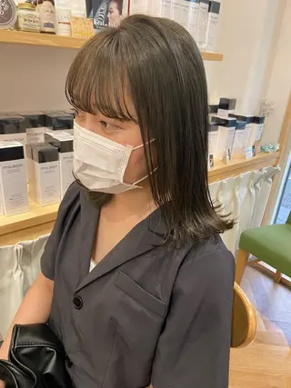 ミディアム カラー merc.🌿💚 八幡真衣のヘアスタイル