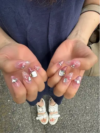 ネイル LAVISH 大和店 🤱子連れ大歓迎のネイルデザイン