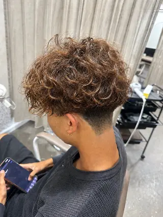 ショート ❤️可愛いハイトーン ならMINATOのヘアスタイル