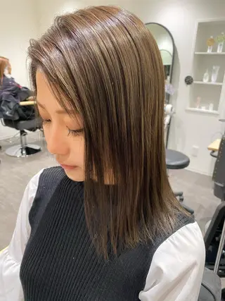 ミディアム トップスタイリスト/ アユミのヘアスタイル