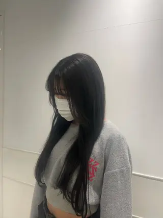 ロング カラー yuzuna ハイトーン 天神のヘアスタイル